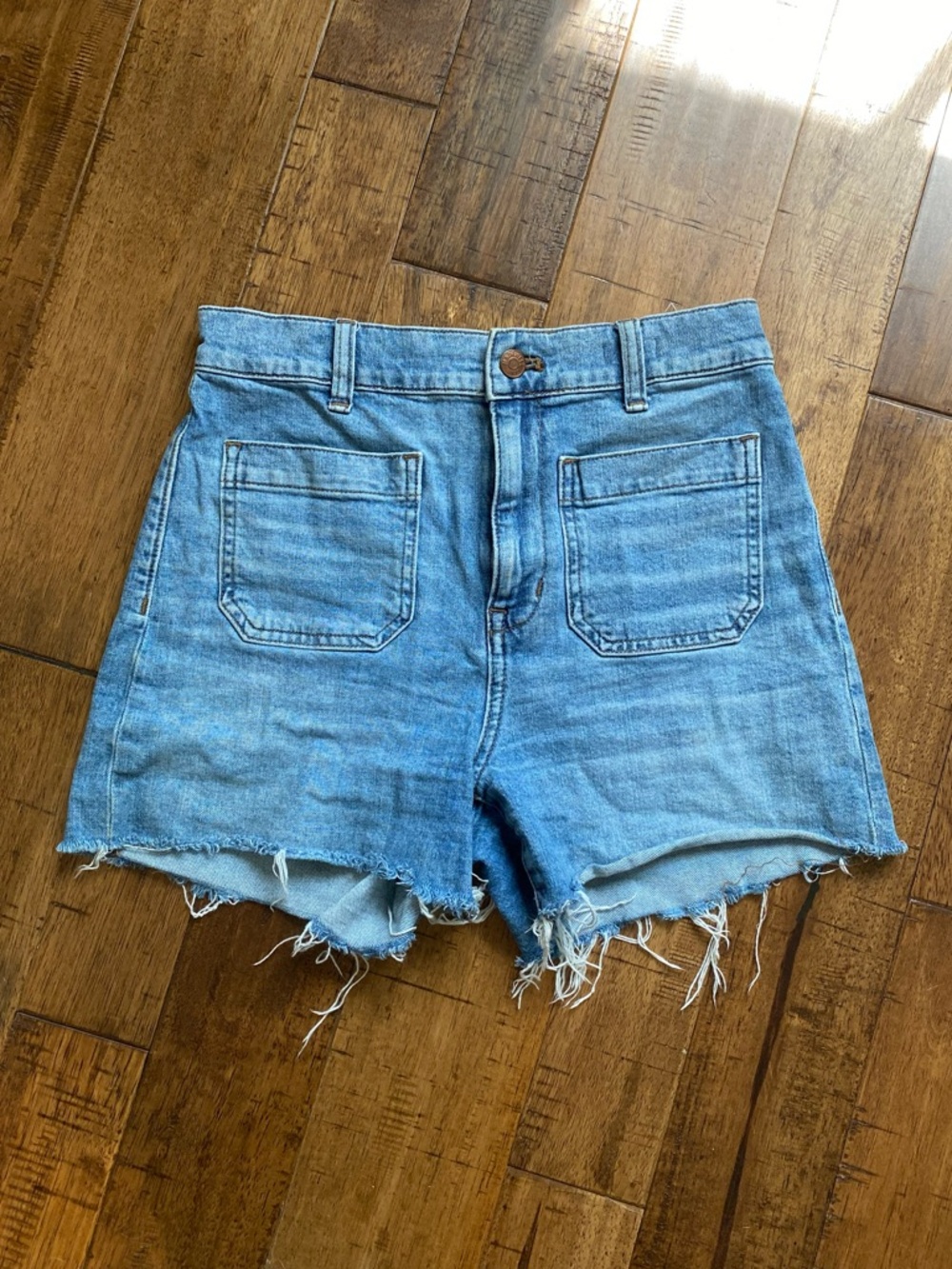 Madewell High-Rise Light Blue Denim Women’s Cutoff Shorts - size 27